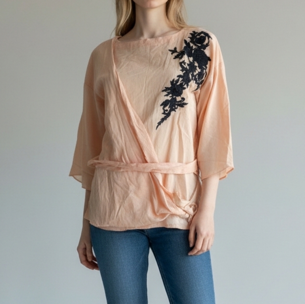 Sapphire Peach Top